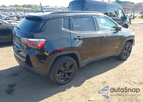 2018 Jeep Compass Altitude 4X4 from USA, damaged, VIN 3C4NJDBB3JT434037